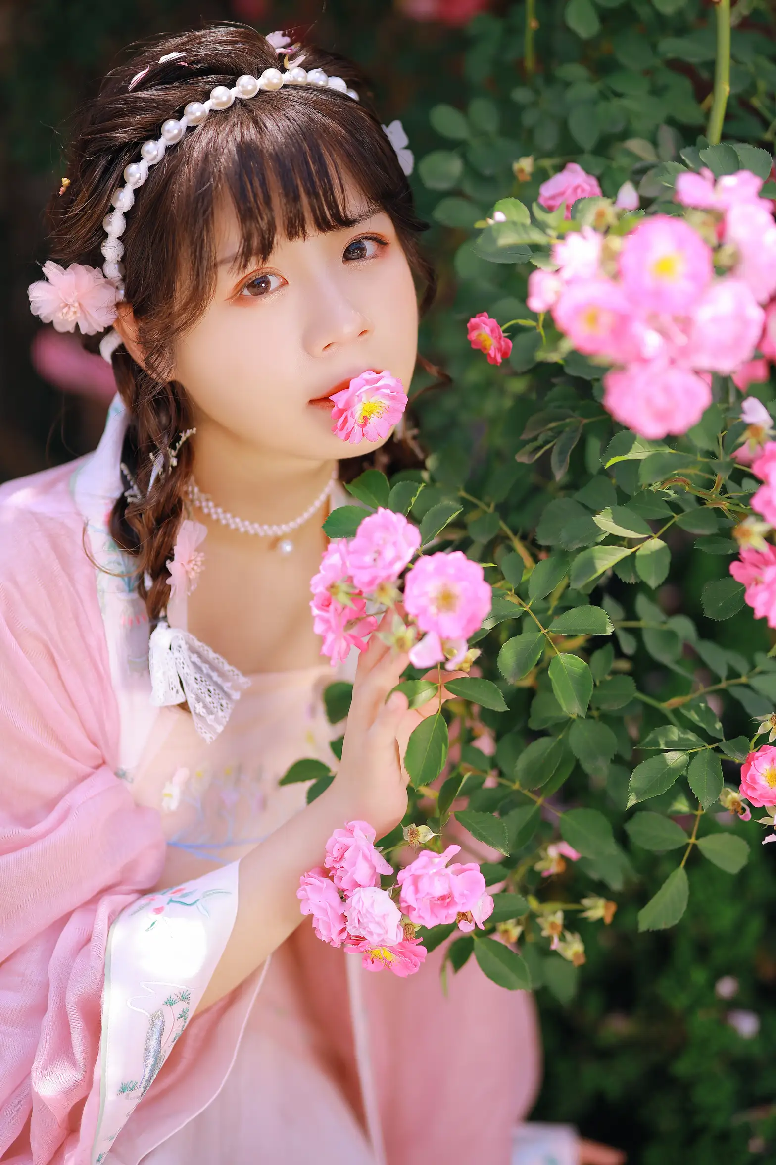 [YITUYU] 2022.08.20 Vol.1749 – Kiss the fragrance of flowers Suky likes soft and fluffy dumplings#[26P]-6